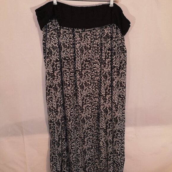 2/$20.00 Mix & Match -  Faded Glory Ladies Size 4X Patterned Maxi Skirt - Picture 1 of 5